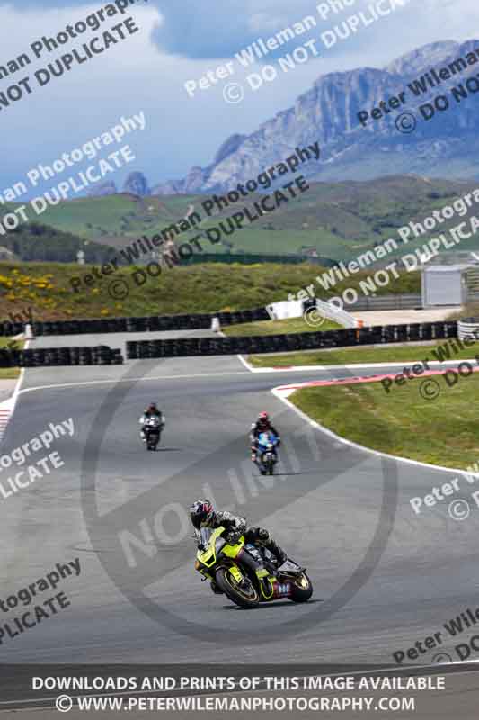 cadwell no limits trackday;cadwell park;cadwell park photographs;cadwell trackday photographs;enduro digital images;event digital images;eventdigitalimages;navarra;no limits trackdays;peter wileman photography;racing digital images;trackday digital images;trackday photos